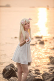 [COS Welfare] Anime blogger Xianyin sic - Illya vestido blanco