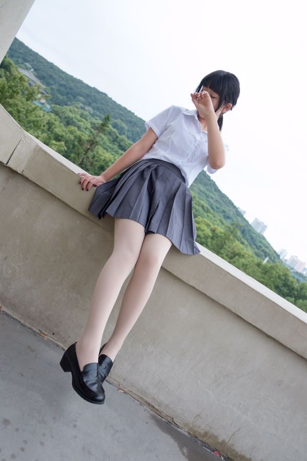 "Tentation de chemise blanche pour fille" [Fondation Sen Luo] BETA-005