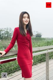 [斯文传媒SIW]  甄珍 《水岸红裙》