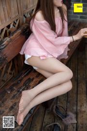 Modelo Overseas Chinese "Minissaia de seda preta e menina de salto alto" [丽 柜 LiGui] Foto de belas pernas e pés de jade