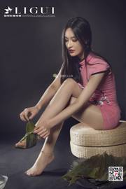 Modelo de pie Helado "Duanxiang Cheongsam Silk Foot" [丽 柜 LIGUI] Belleza de Internet