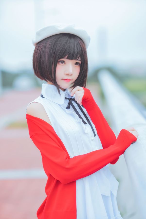 Sakura Momoko "(Megumi Kato) Ordentlicher Dienst" [Lori COS]