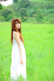 Xiaojing, irmã taiwanesa, "cenário de fazenda no início do verão", bela série de saia branca