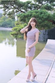 Li Renhui "Dewi Temperamen Rok Mini di Taman"